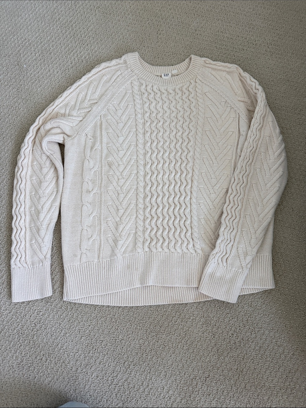 GAP Cable-Knit Crewneck Sweater in Off-White/Cream